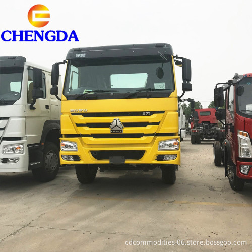 يستخدم Sinotruck Body 6*4 Howo Tractor Trucks للبيع